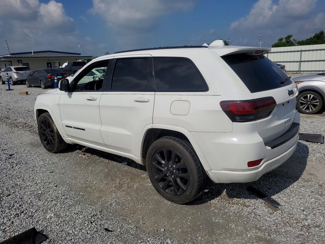 2018 JEEP GRAND CHEROKEE LARED — снимка 2