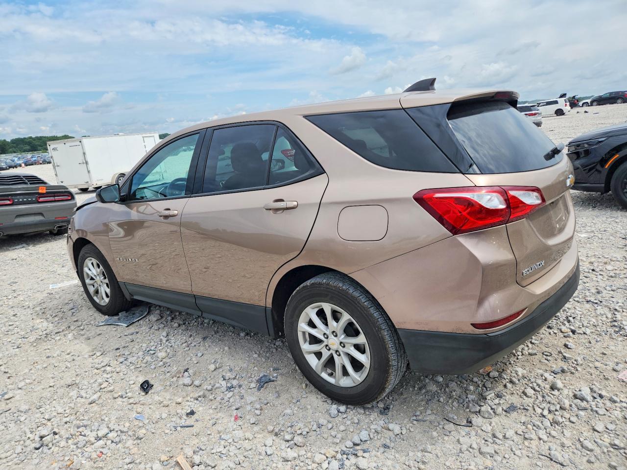 2019 CHEVROLET EQUINOX LS — снимка 2