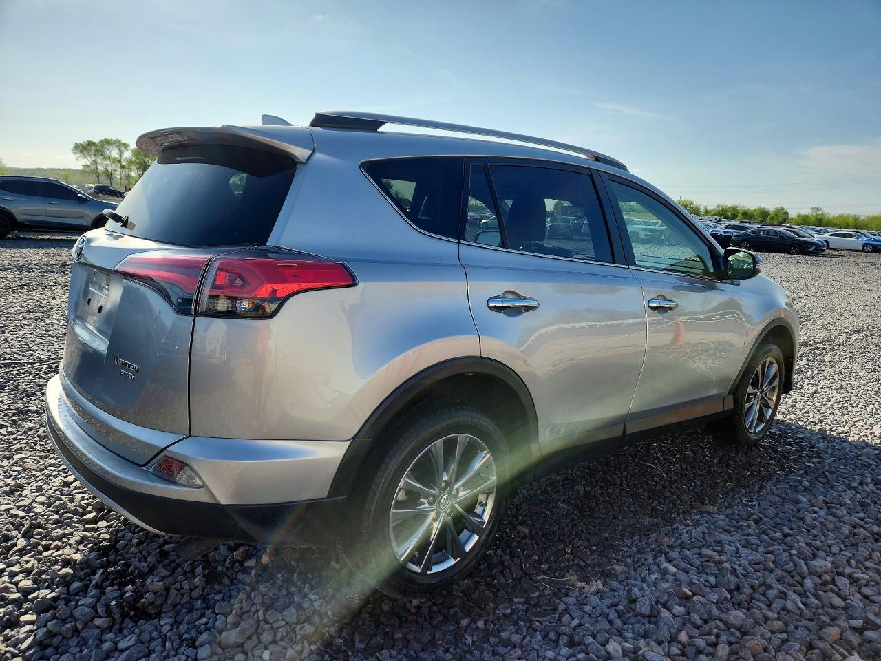 2018 TOYOTA RAV4 LIMITED — снимка 3
