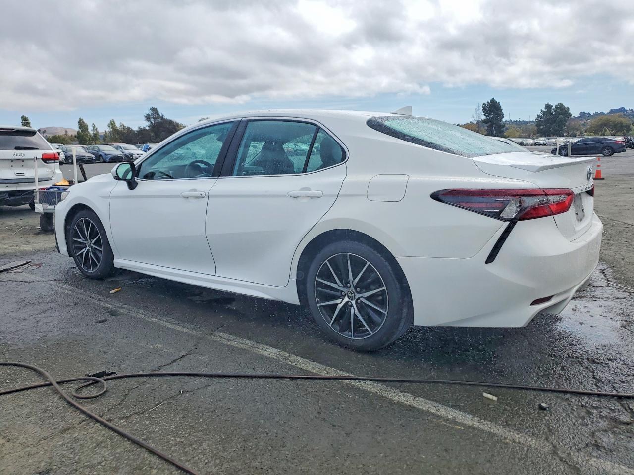 2022 TOYOTA CAMRY SE — снимка 2