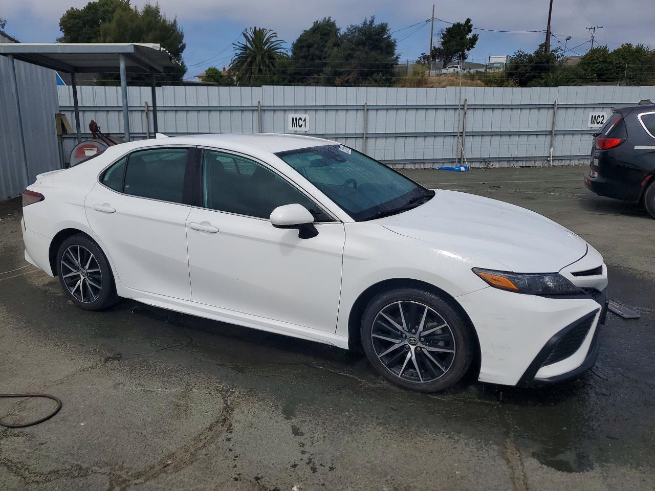 2022 TOYOTA CAMRY SE — снимка 4