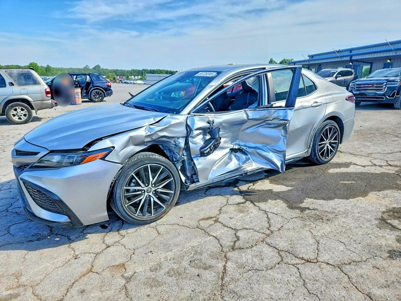 2022 TOYOTA CAMRY