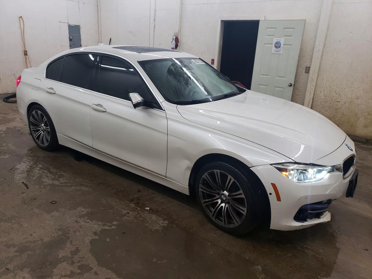 2017 BMW 330 XI — снимка 4