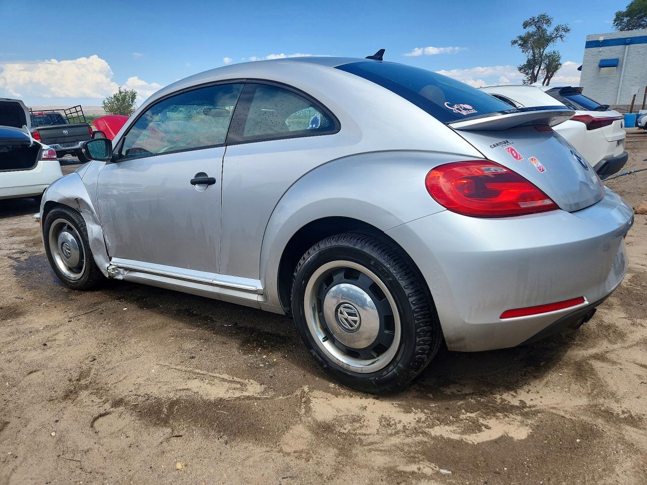 2015 VOLKSWAGEN BEETLE 1.8T — снимка 2