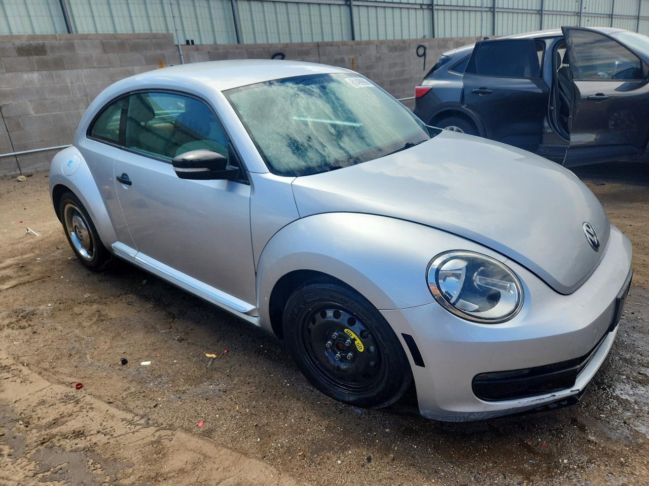 2015 VOLKSWAGEN BEETLE 1.8T — снимка 4