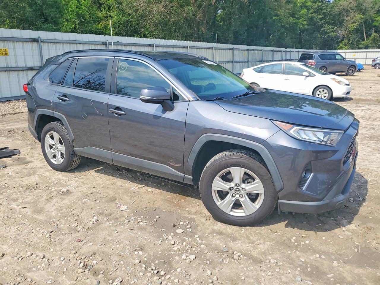 2019 TOYOTA RAV4 XLE — снимка 4