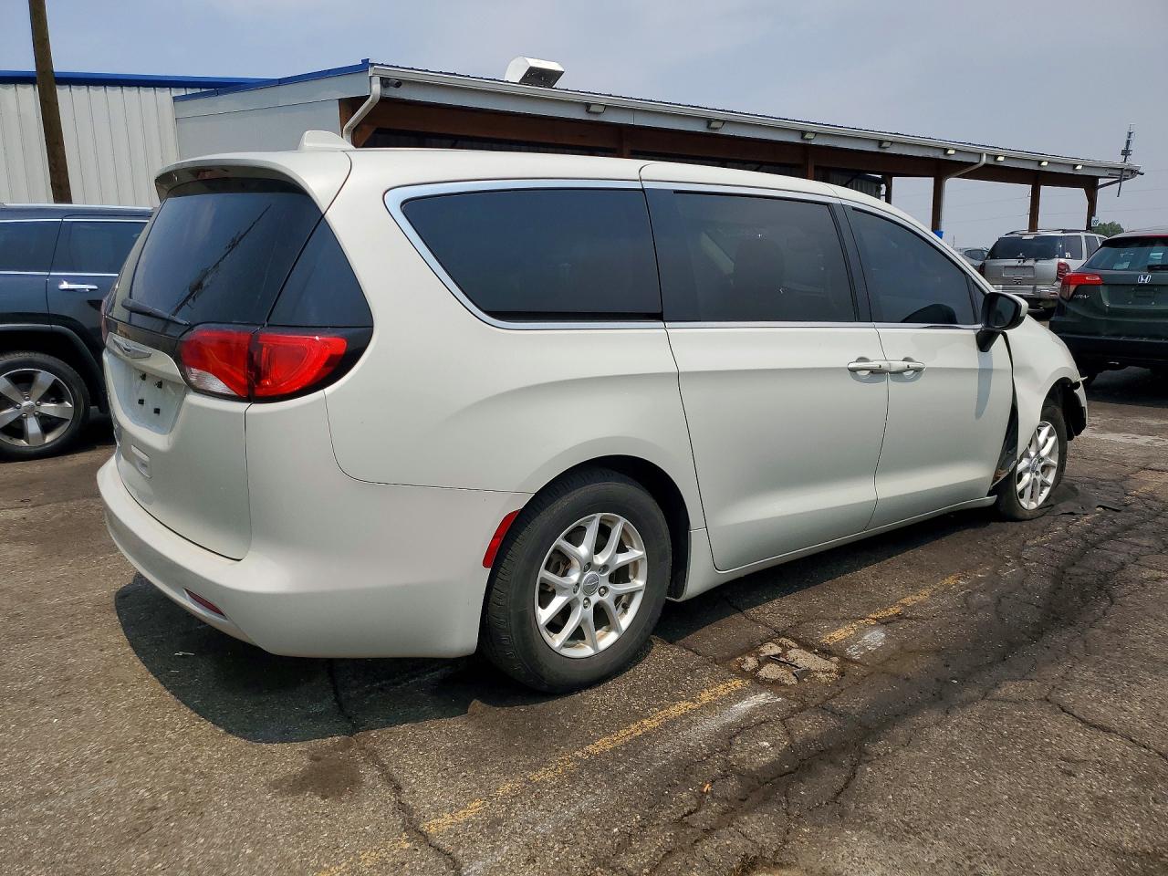 2017 CHRYSLER PACIFICA TOURING — снимка 3