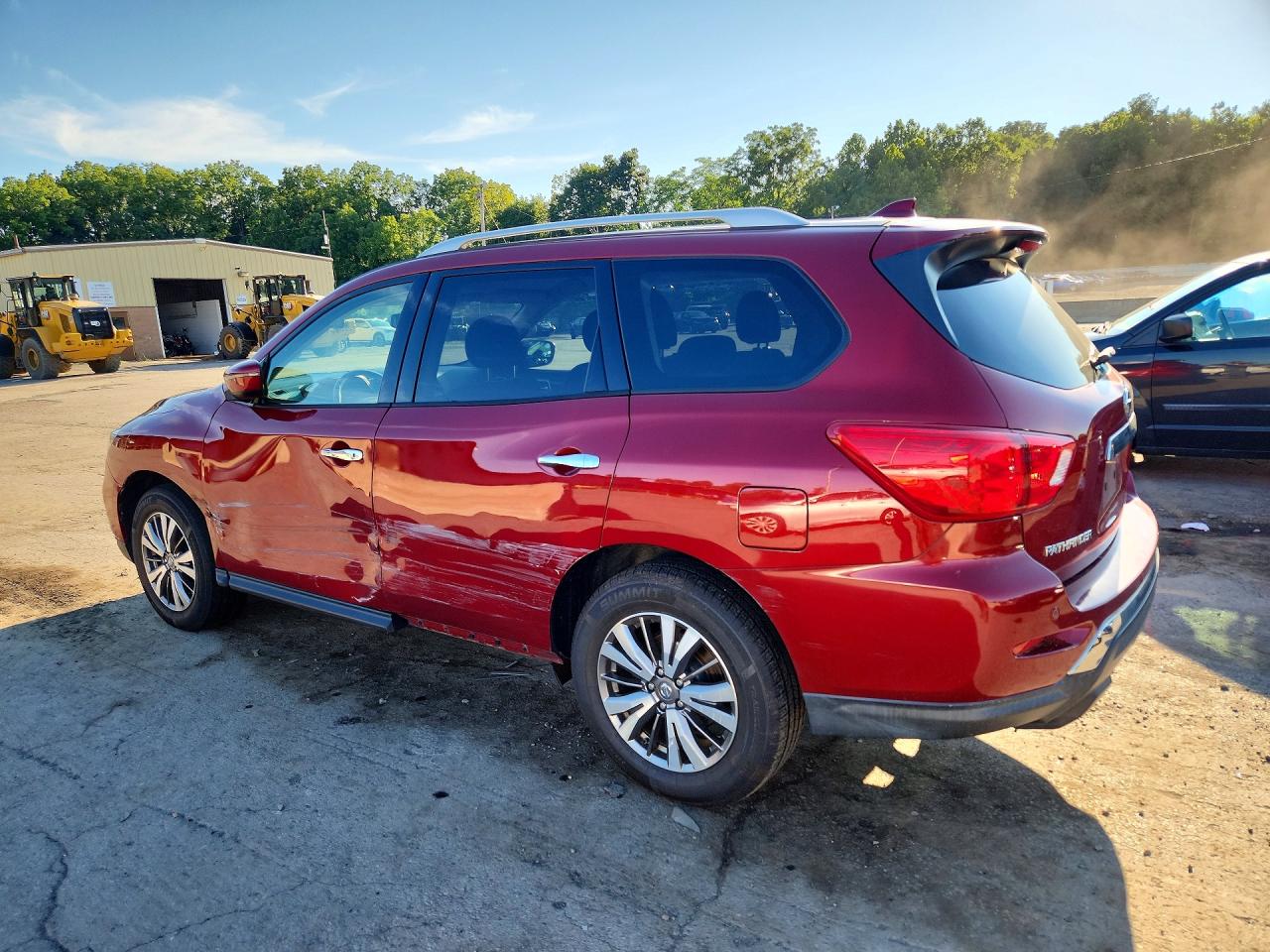 2019 NISSAN PATHFINDER SV — снимка 2