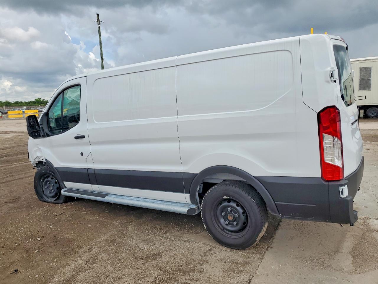 2026 FORD TRANSIT T-250 — снимка 2