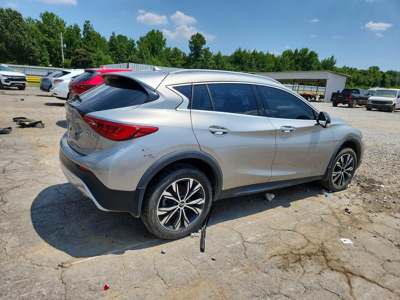 2017 INFINITI QX30 BASE — снимка 3