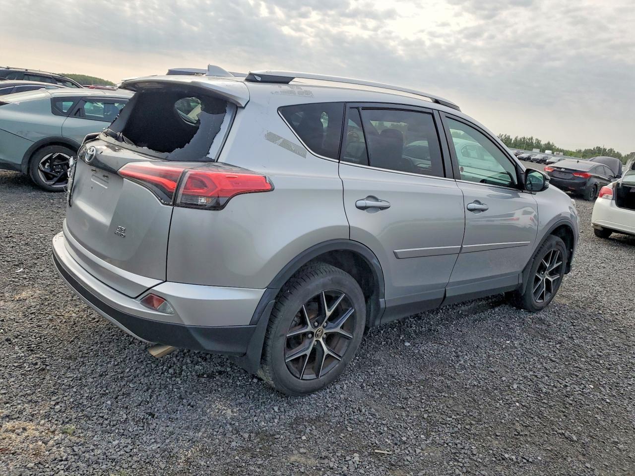 2017 TOYOTA RAV4 SE — снимка 3