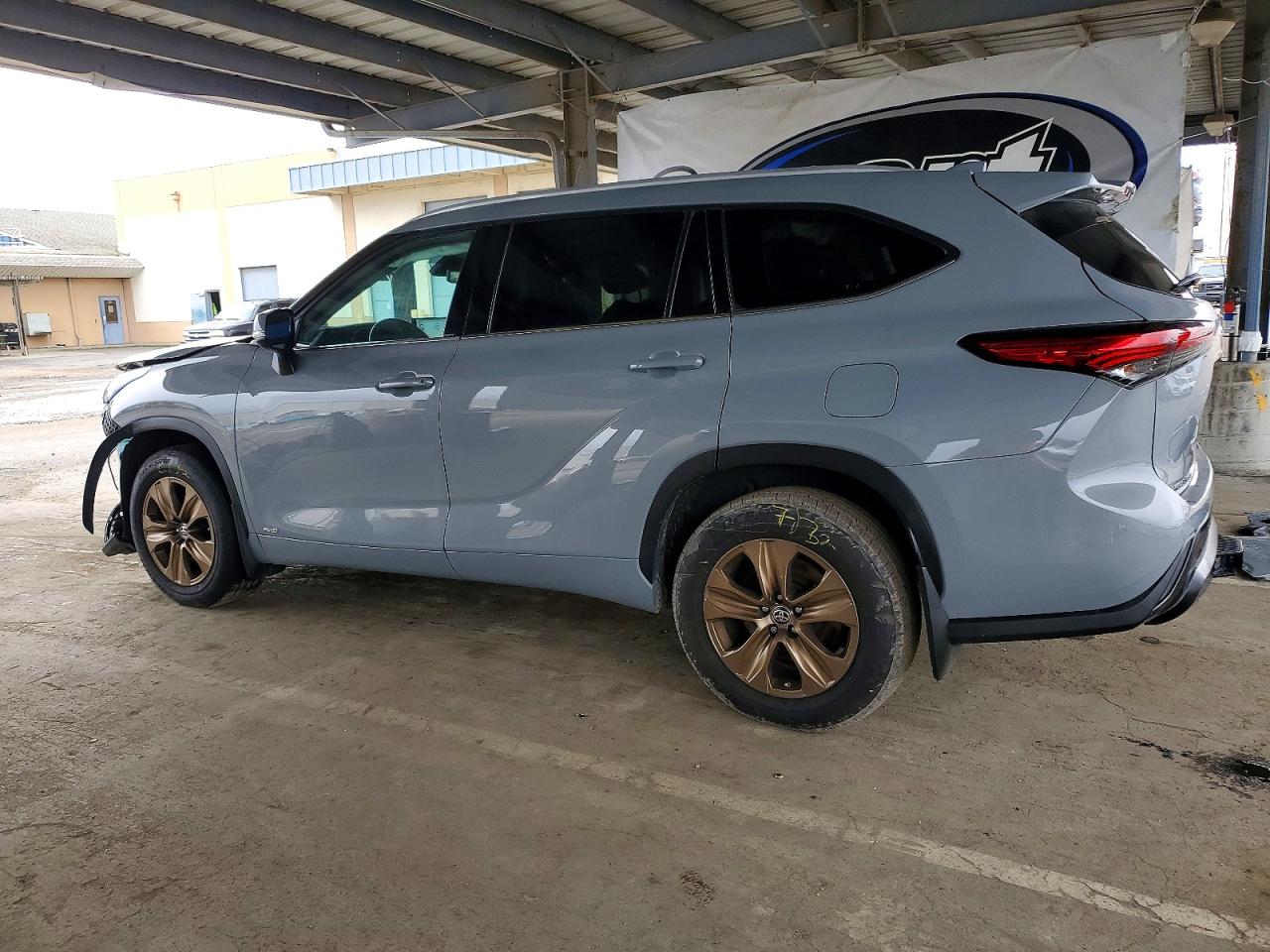 2022 TOYOTA HIGHLANDER HYBRID BRONZE EDITION — снимка 2