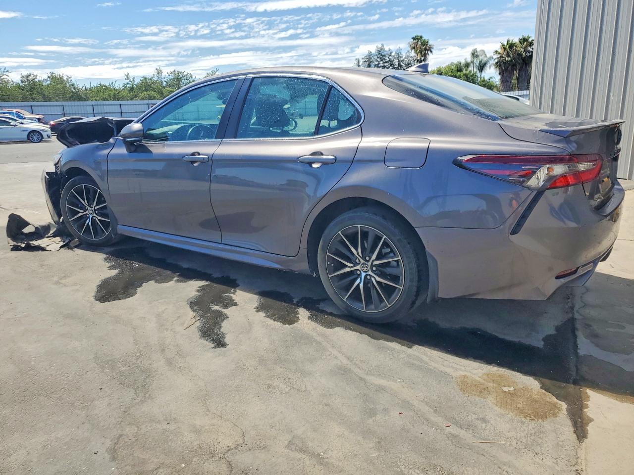 2023 TOYOTA CAMRY SE — снимка 2