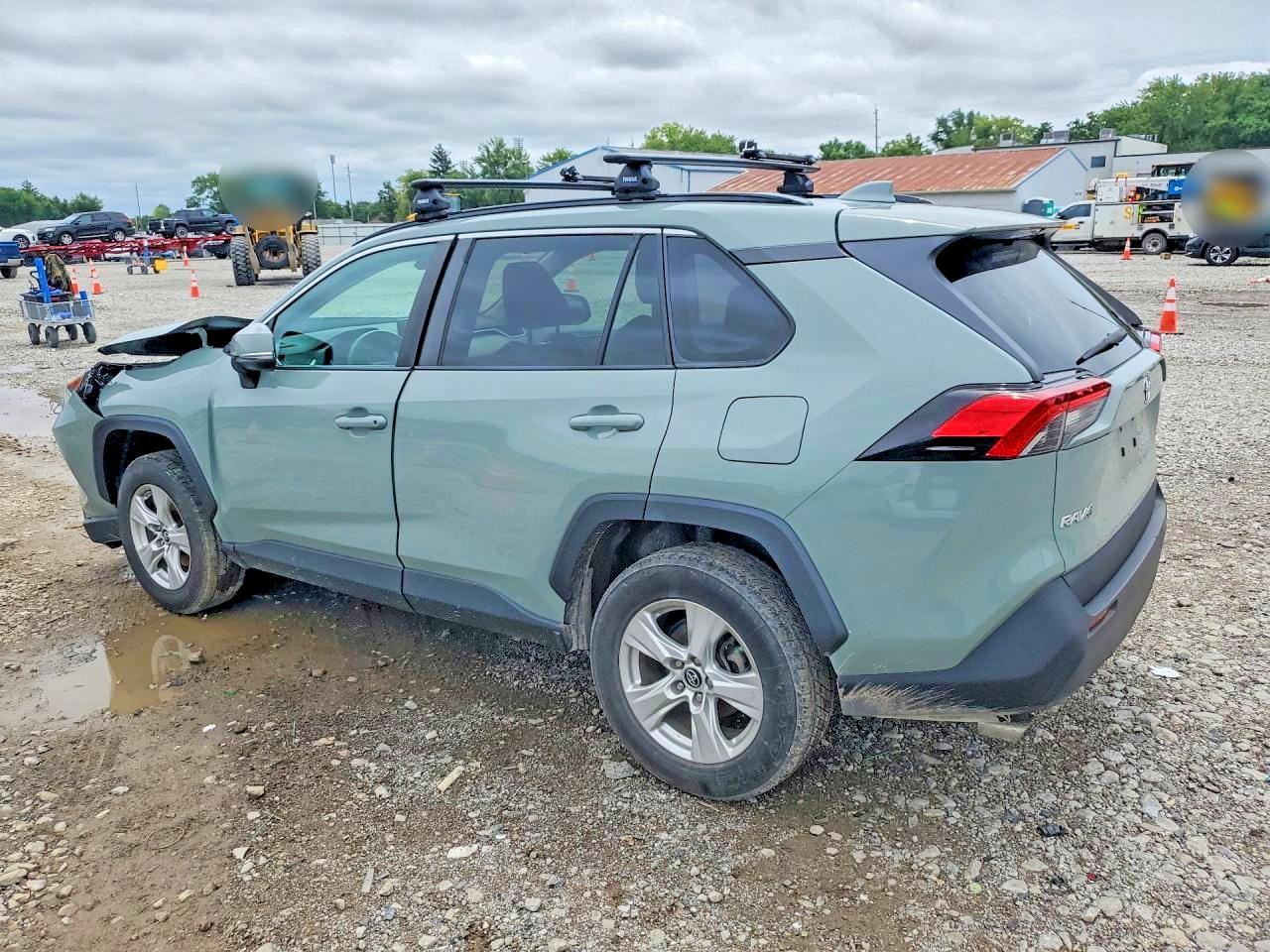 2019 TOYOTA RAV4 XLE — снимка 2