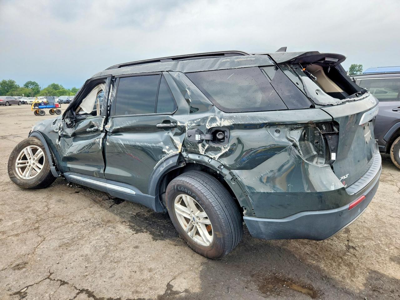 2022 FORD EXPLORER XLT — снимка 2