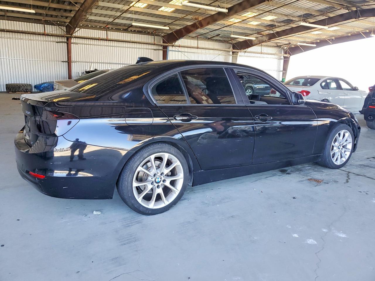 2014 BMW 320 I — снимка 3