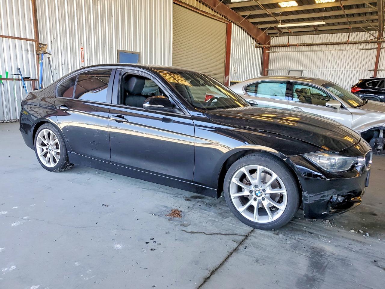2014 BMW 320 I — снимка 4