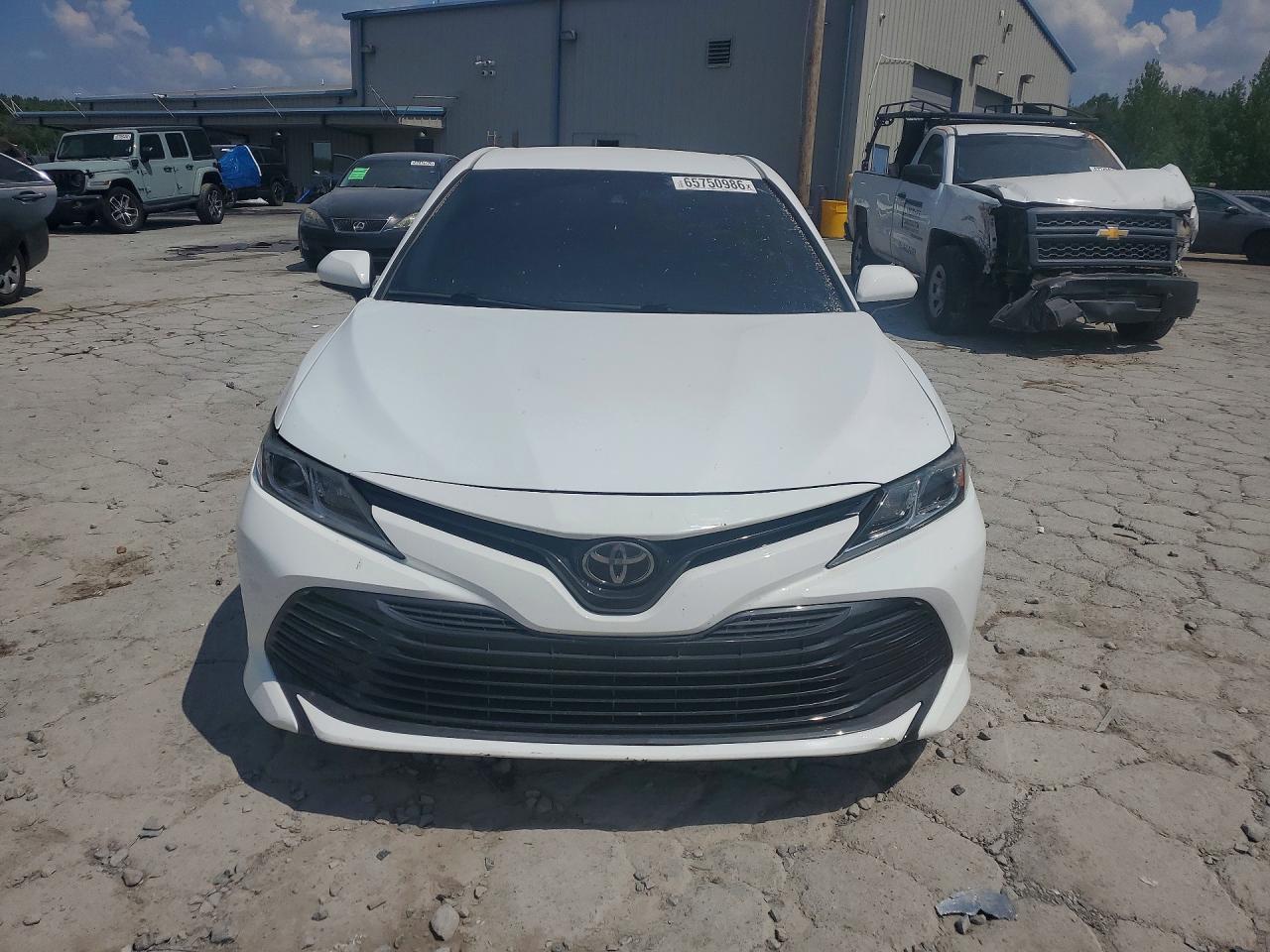 2019 TOYOTA CAMRY LE — снимка 5