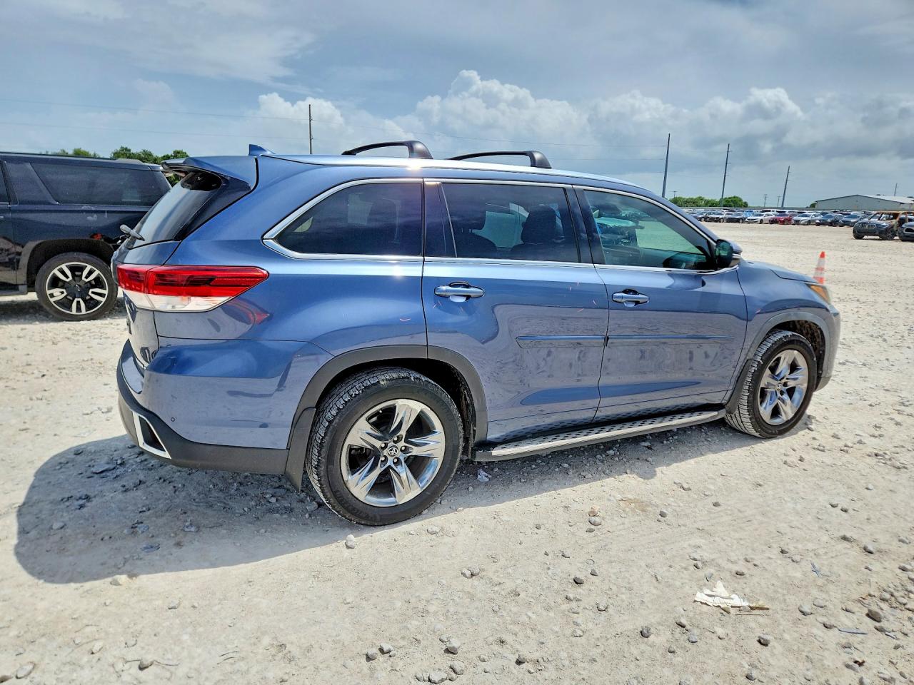 2019 TOYOTA HIGHLANDER LIMITED PLATINUM — снимка 3