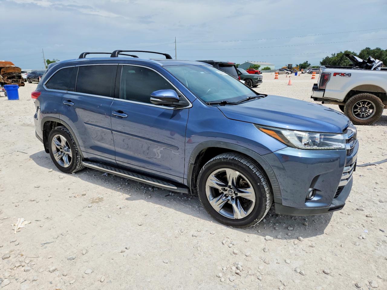 2019 TOYOTA HIGHLANDER LIMITED PLATINUM — снимка 4