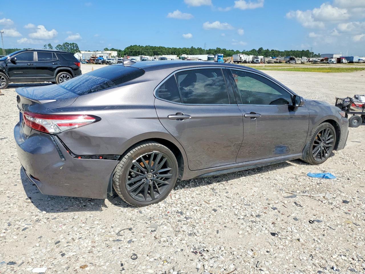 2022 TOYOTA CAMRY XSE — снимка 3