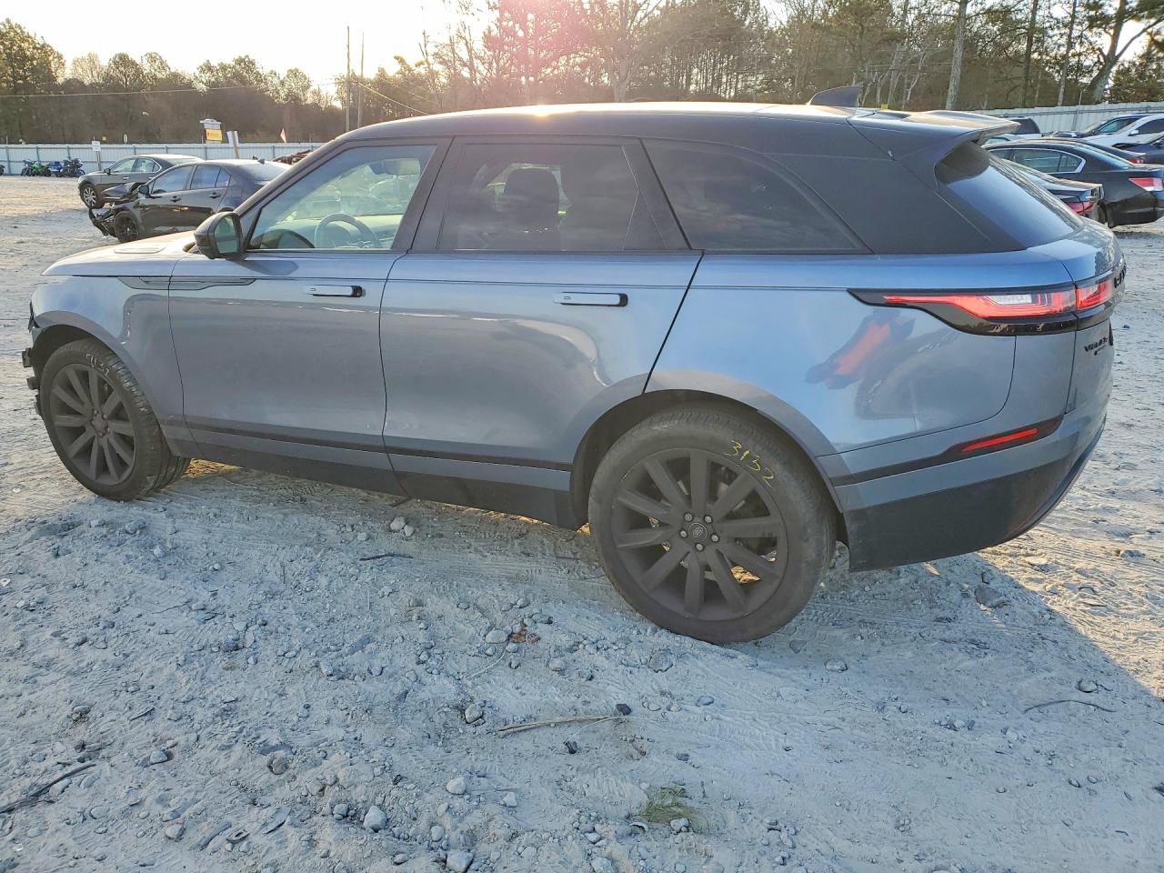 2020 LAND ROVER RANGE ROVER VELAR R-DYNAMIC S — снимка 2