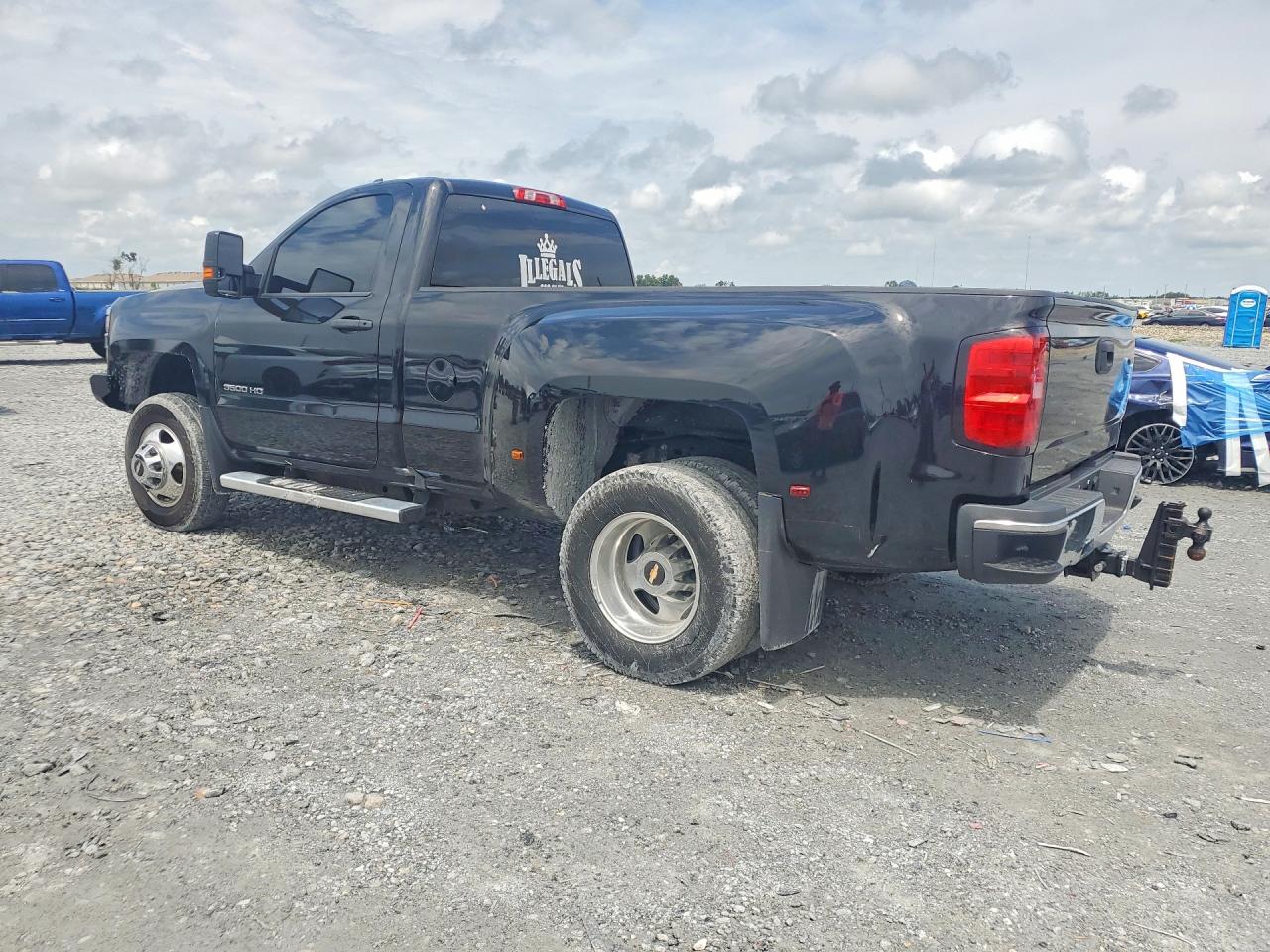 2017 CHEVROLET SILVERADO K3500 — снимка 2