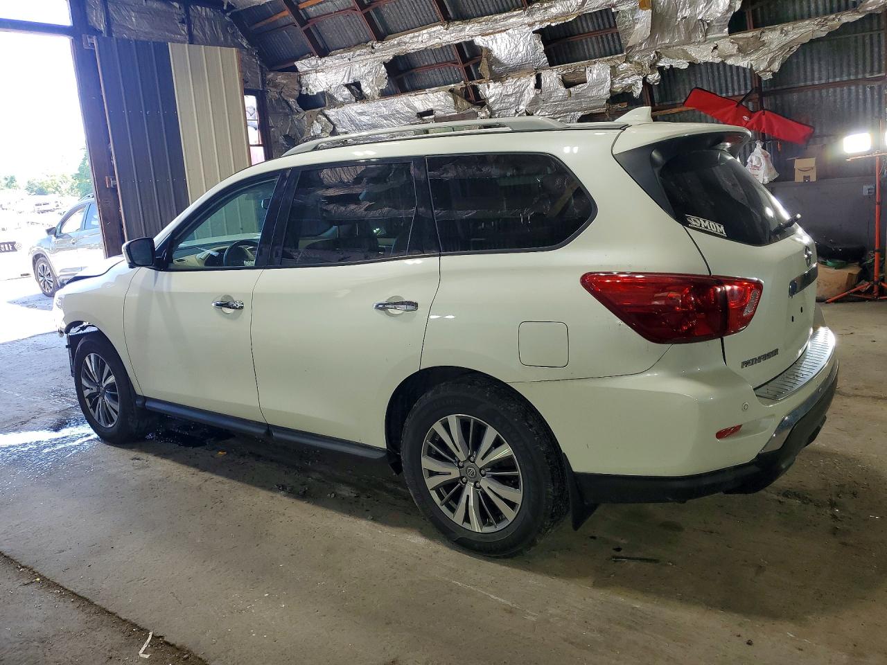 2019 NISSAN PATHFINDER SL — снимка 2