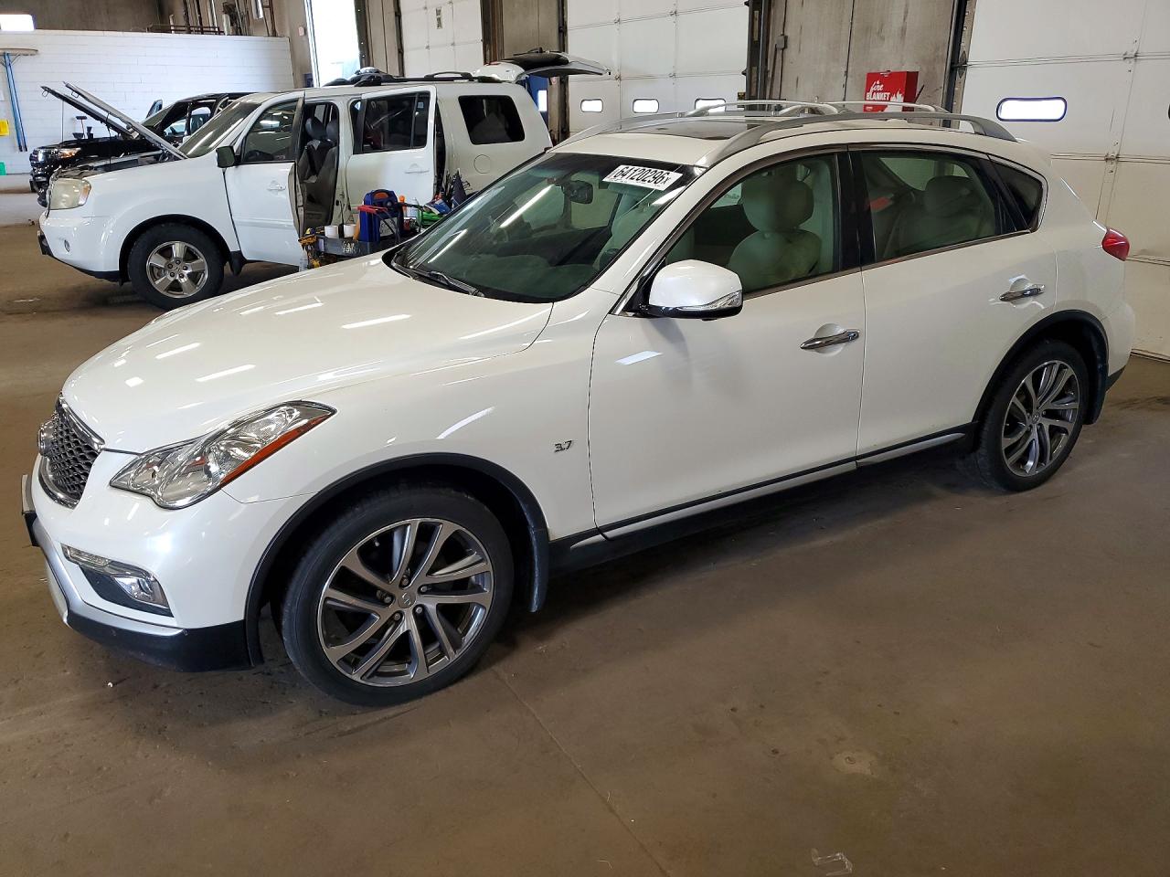 2016 INFINITI QX50 BASE