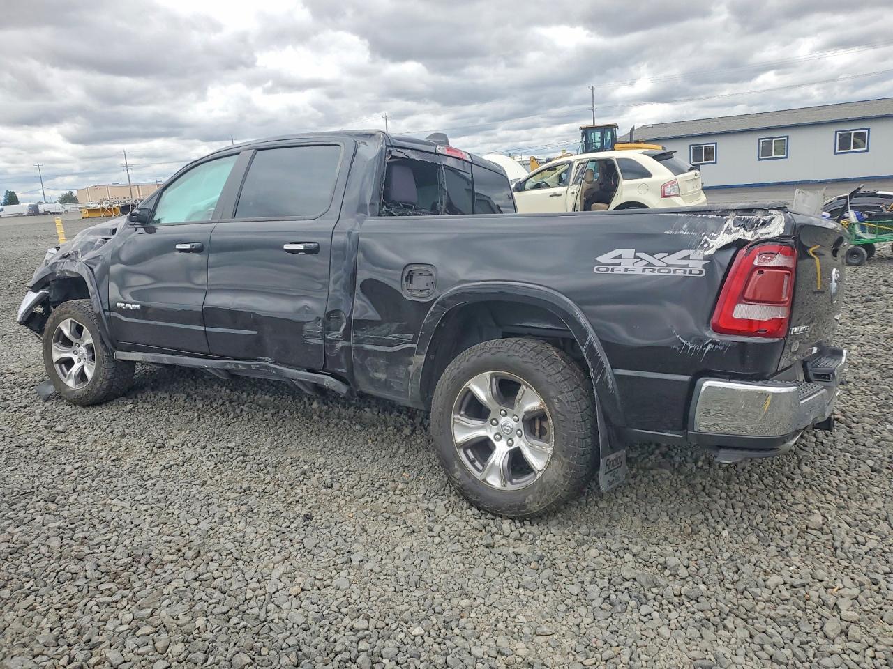 2020 RAM 1500 LARAMIE — снимка 2