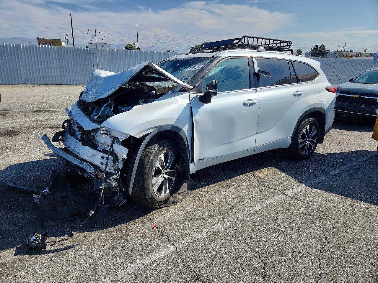 2022 TOYOTA HIGHLANDER HYBRID XLE