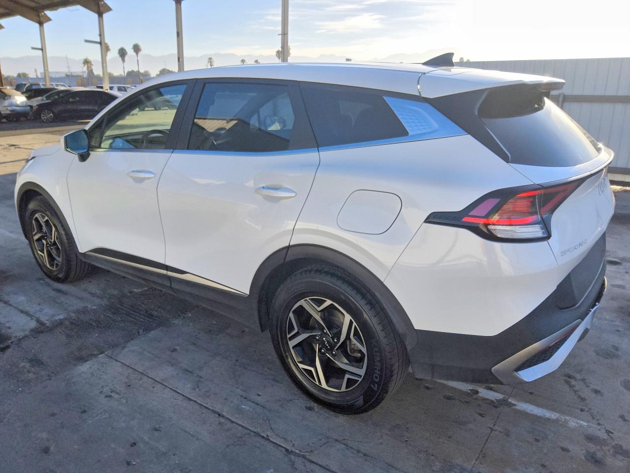 2023 KIA SPORTAGE LX — снимка 2