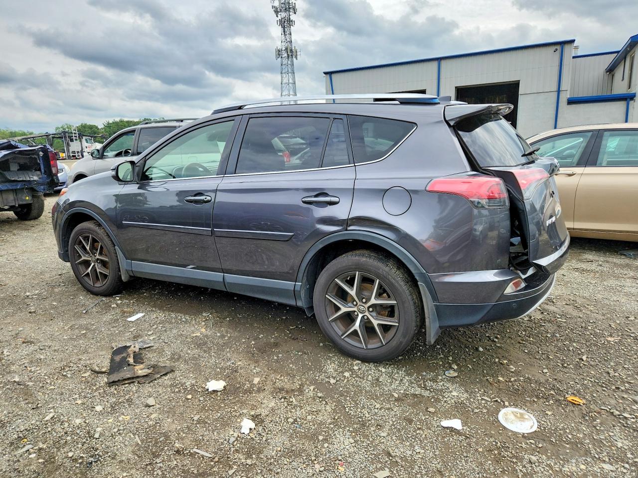 2016 TOYOTA RAV4 SE — снимка 2