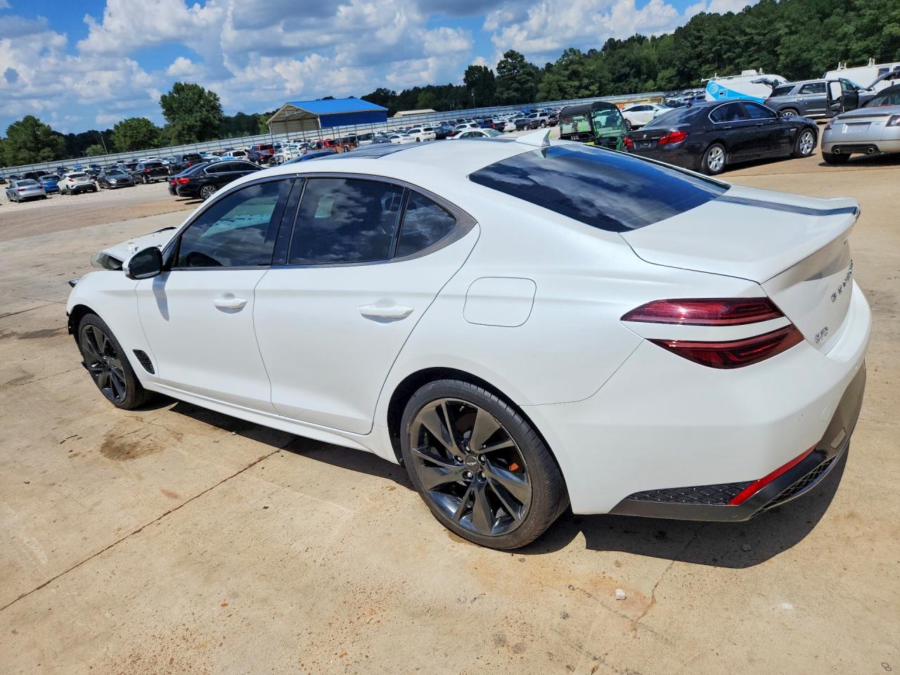 2023 GENESIS G70 2.0T — снимка 2