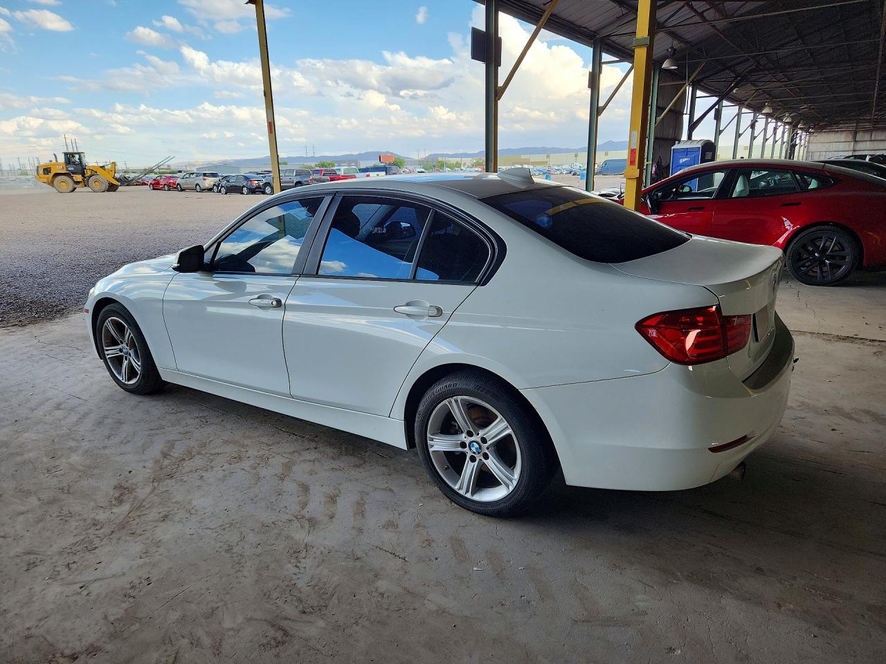 2013 BMW 320 I — снимка 2