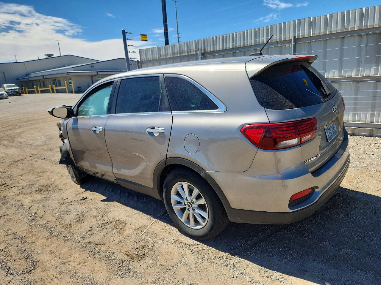 2019 KIA SORENTO LX V6 — снимка 2