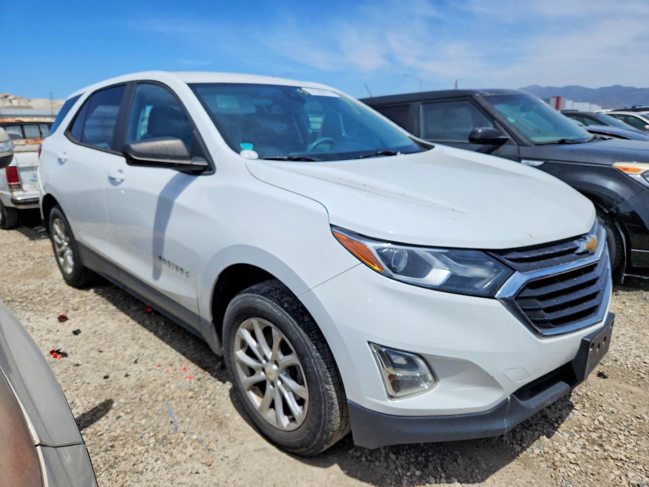 2020 CHEVROLET EQUINOX LS — снимка 4