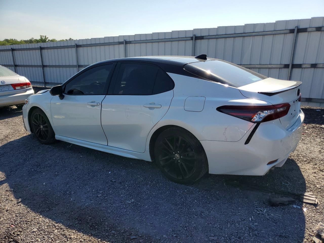 2023 TOYOTA CAMRY XSE V6 — снимка 2