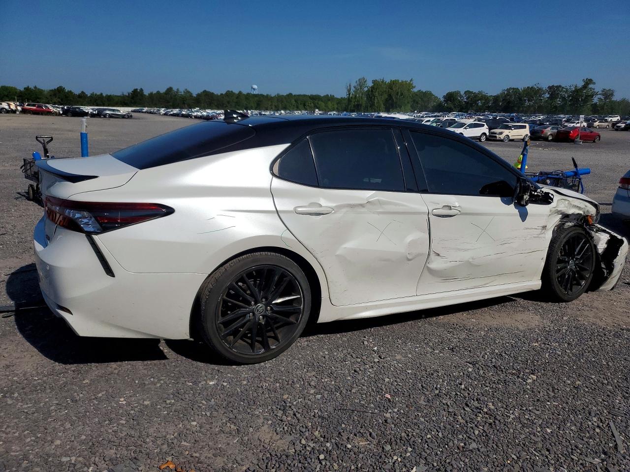 2023 TOYOTA CAMRY XSE V6 — снимка 3