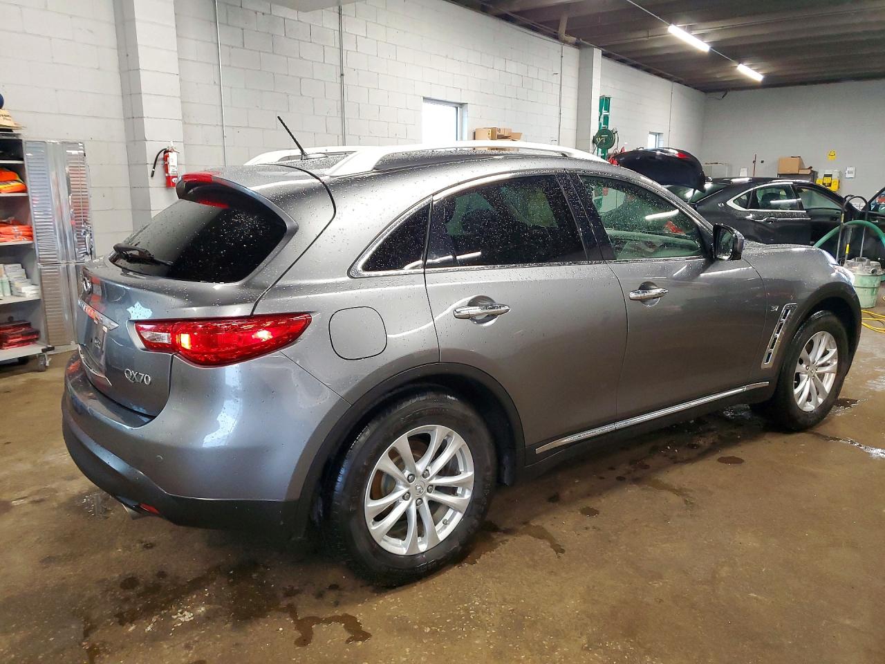 2017 INFINITI QX70 BASE — снимка 3