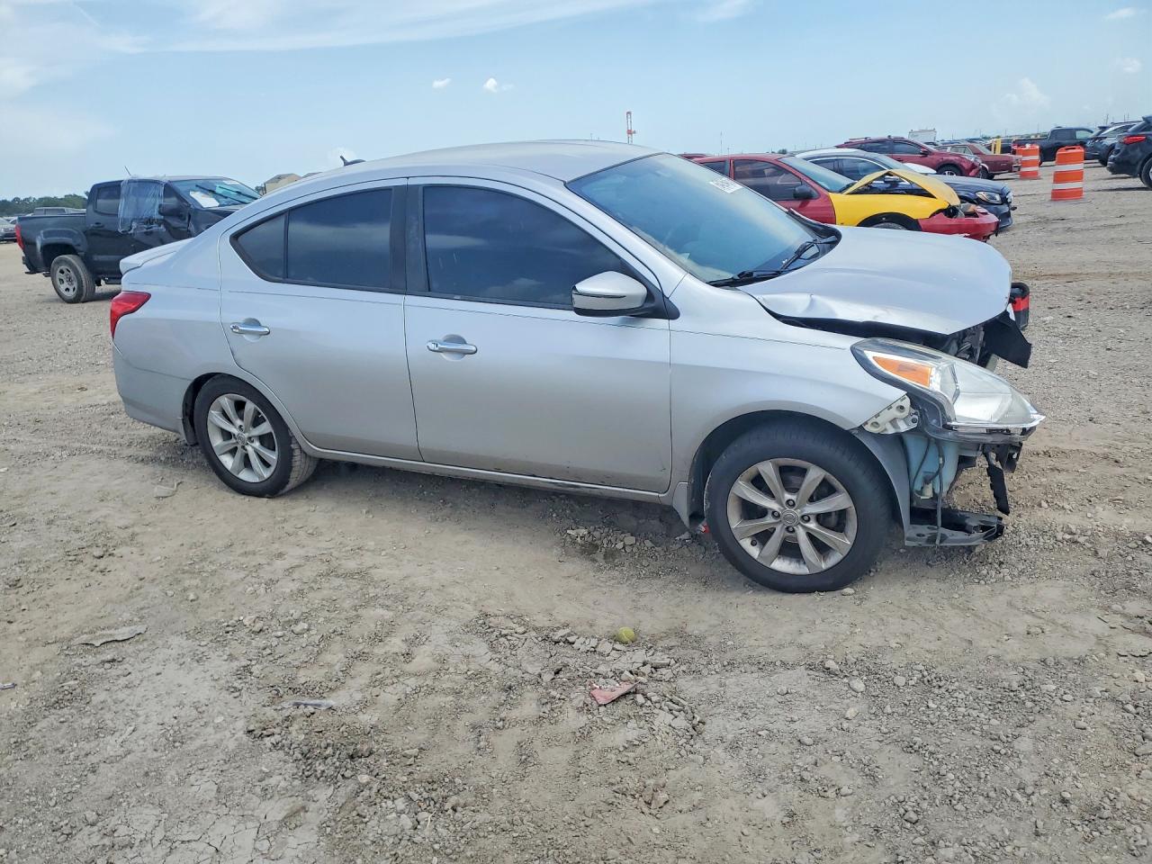 2016 NISSAN VERSA 1.6 SL — снимка 4