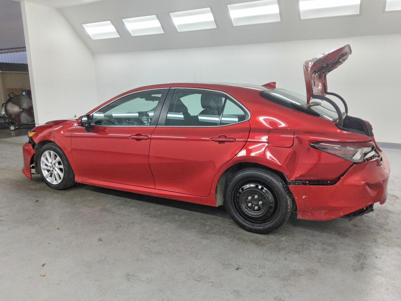 2023 TOYOTA CAMRY LE — снимка 2