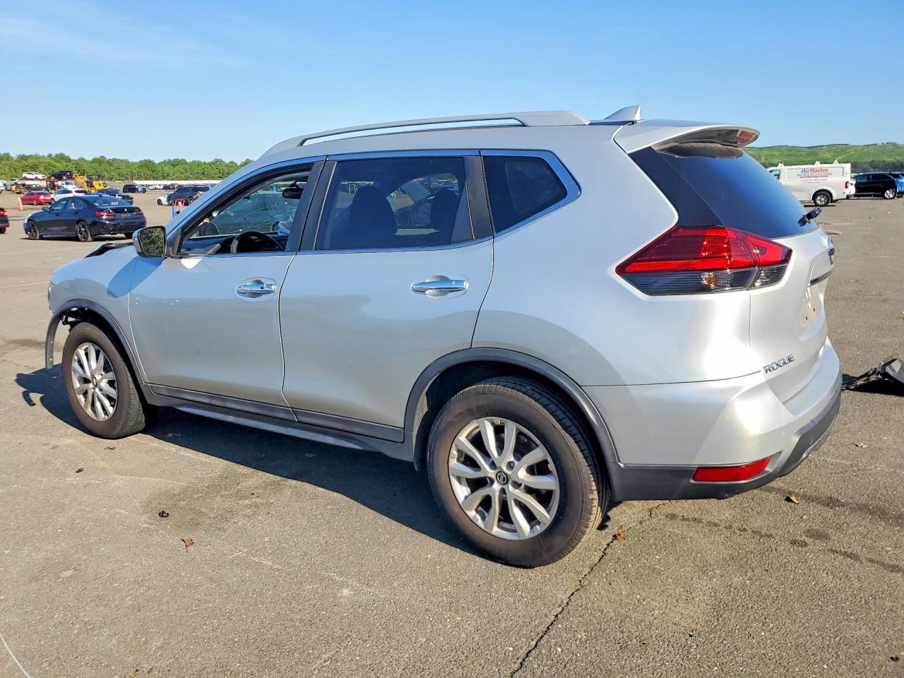 2017 NISSAN ROGUE SV — снимка 2
