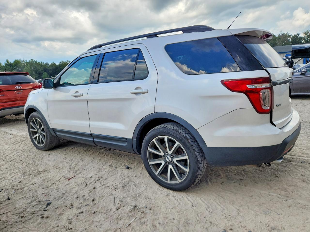 2015 FORD EXPLORER XLT — снимка 2