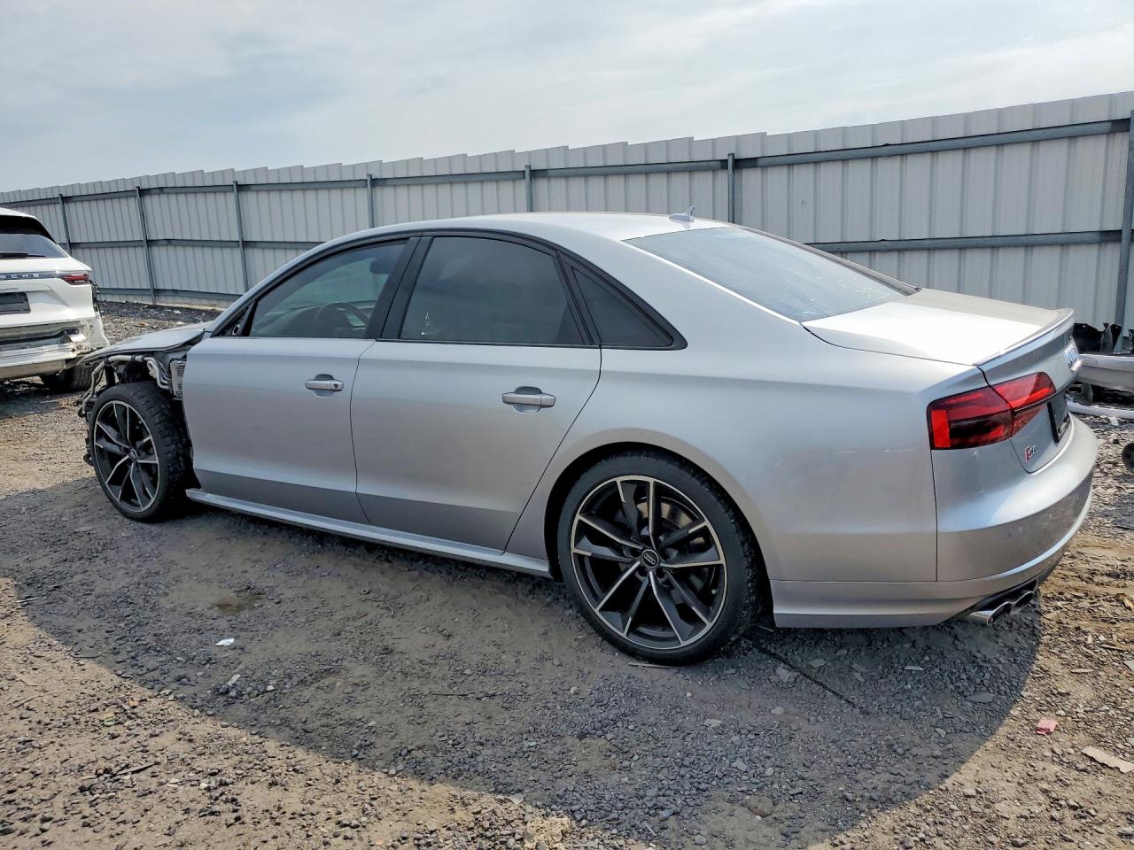 2017 AUDI S8 PLUS QUATTRO — снимка 2