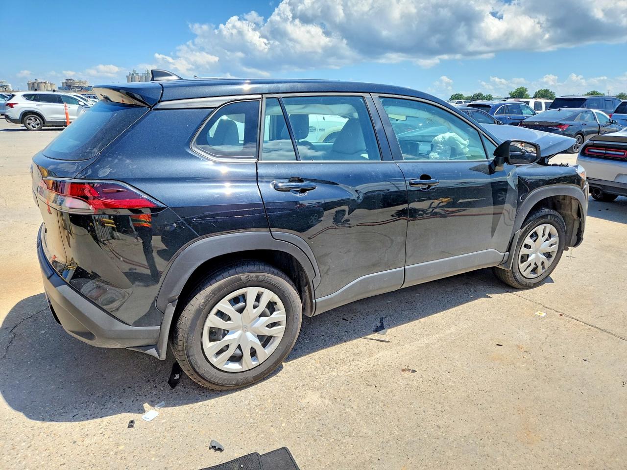 2026 TOYOTA COROLLA CROSS L — снимка 3