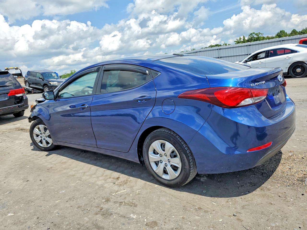 2016 HYUNDAI ELANTRA SE — снимка 2