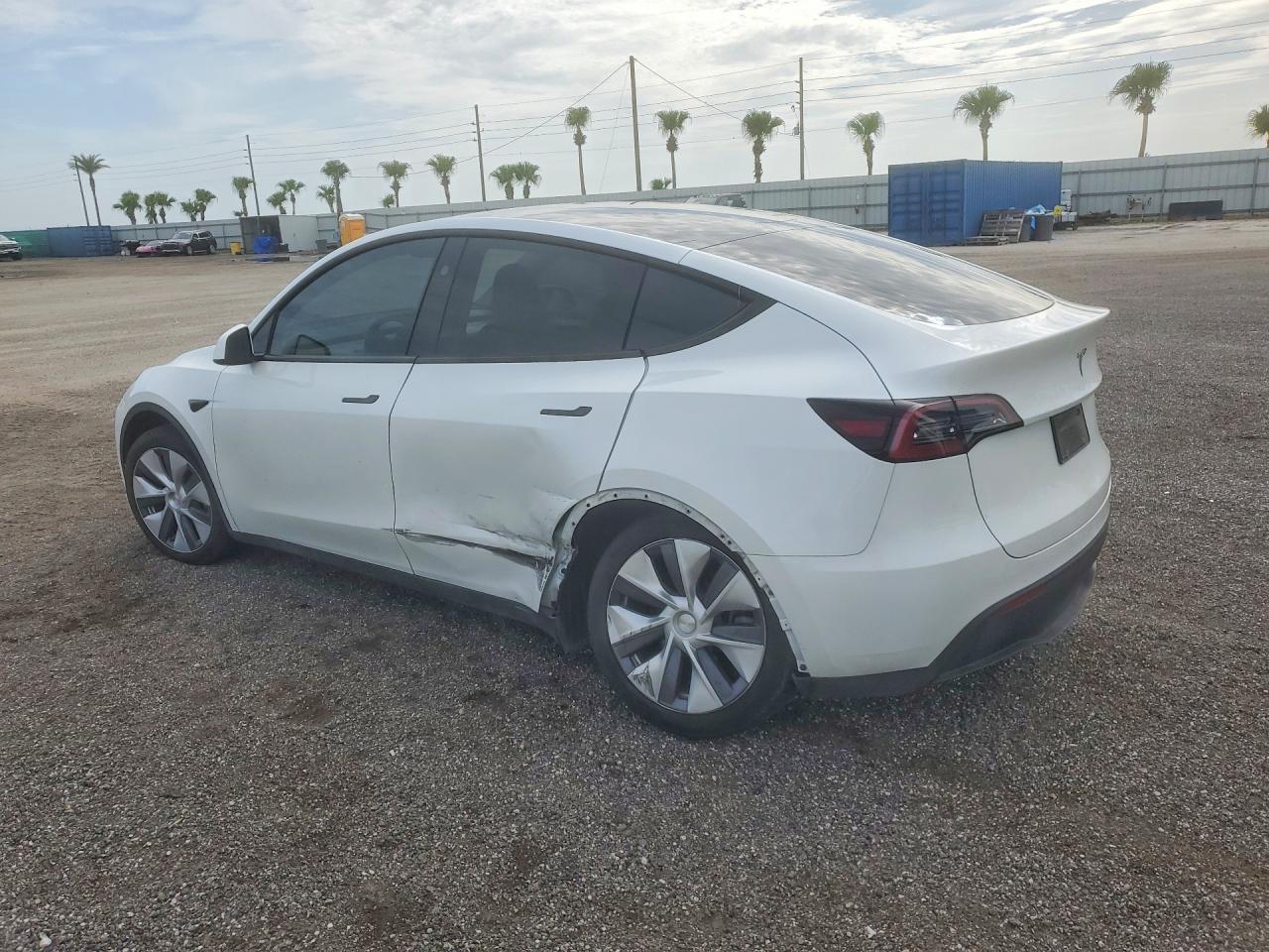 2024 TESLA MODEL Y — снимка 2