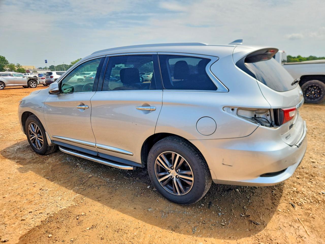 2017 INFINITI QX60 BASE — снимка 2