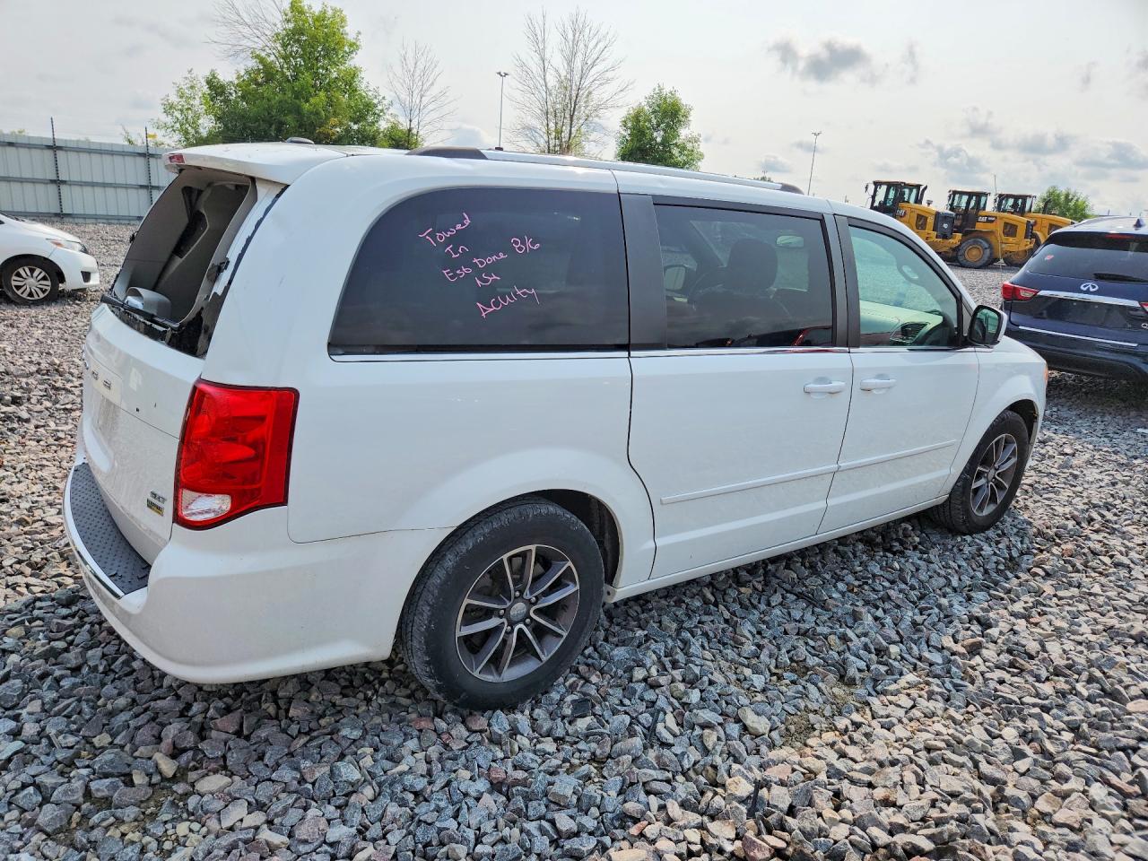 2017 DODGE GRAND CARAVAN SXT — снимка 3